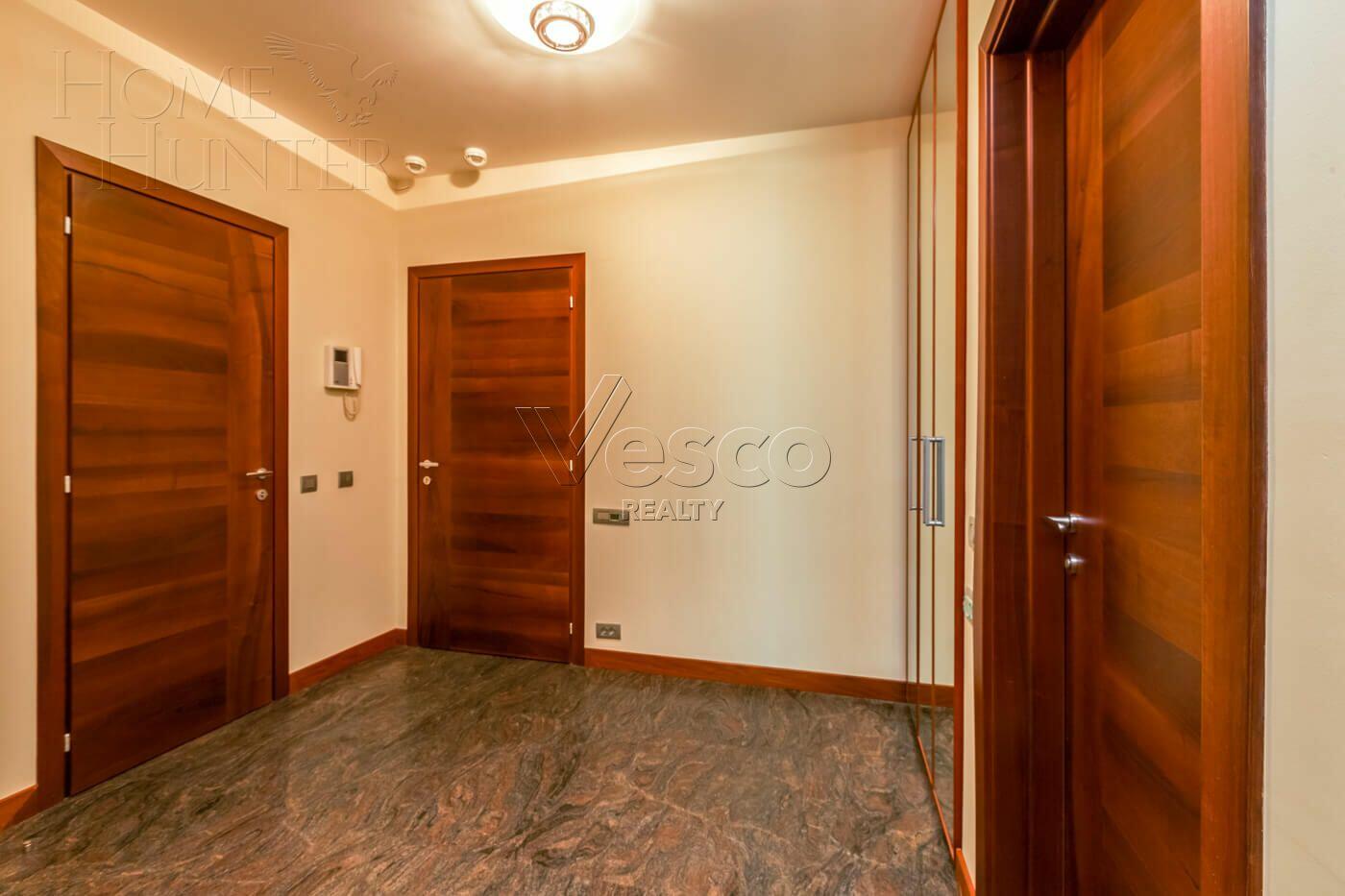 5-КОМН. КВАРТИРА С ОТДЕЛКОЙ 214.2 М² НА 2 ЭТАЖЕ