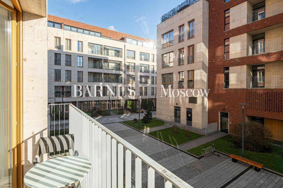 2-УРОВНЕВЫЙ ТАУНХАУС С ОТДЕЛКОЙ 236 М² НА 1 ЭТАЖЕ