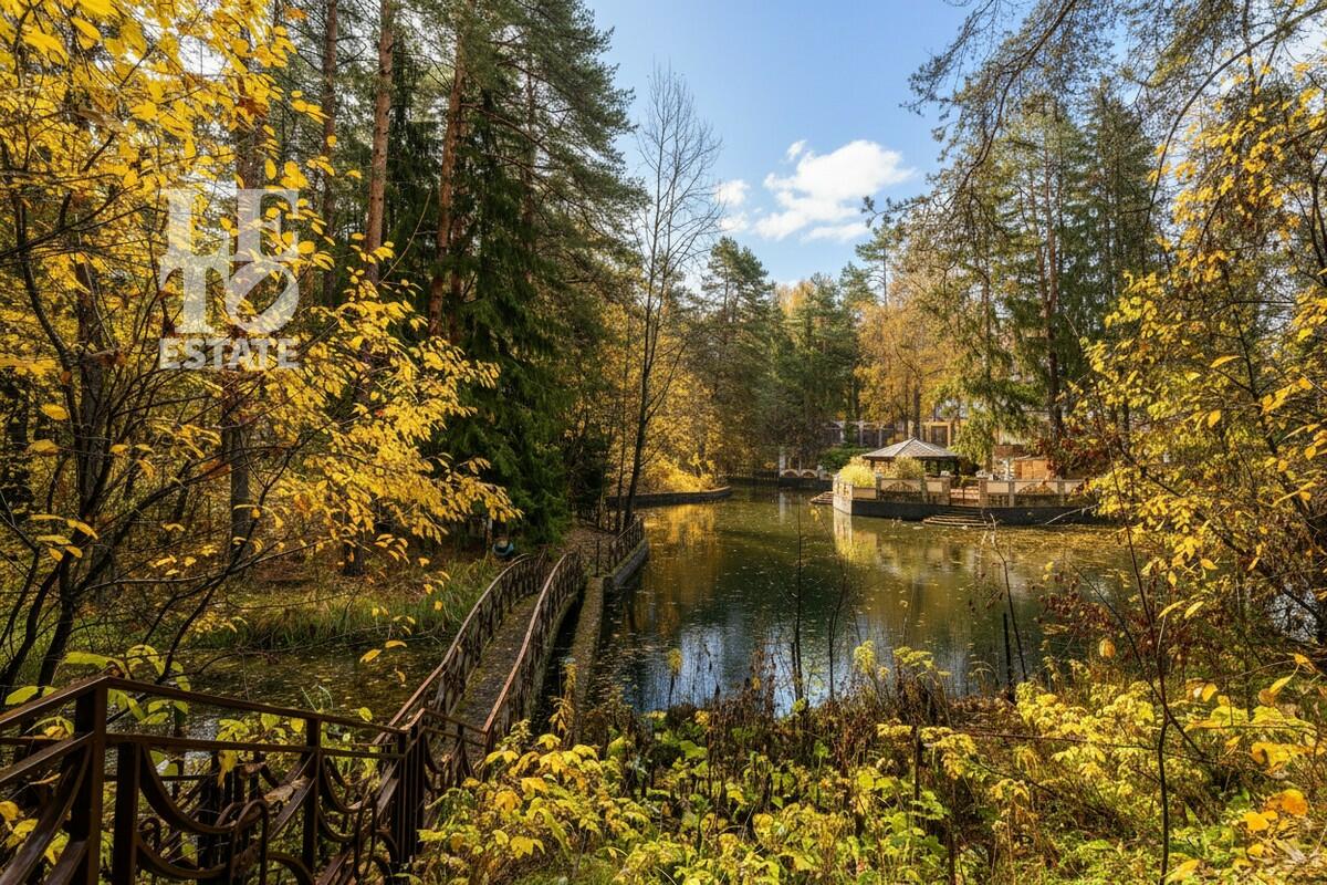 3-этажный коттедж 980 м² с отделкой