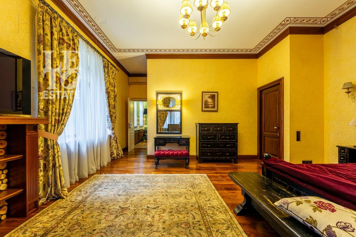 3-этажный коттедж 980 м² с отделкой