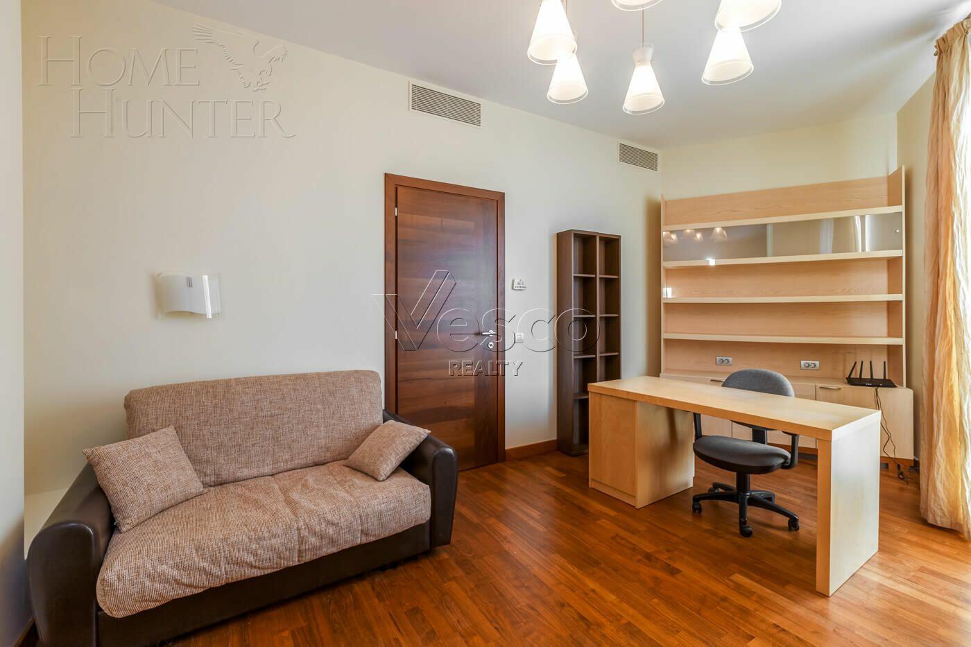 5-КОМН. КВАРТИРА С ОТДЕЛКОЙ 214.2 М² НА 2 ЭТАЖЕ