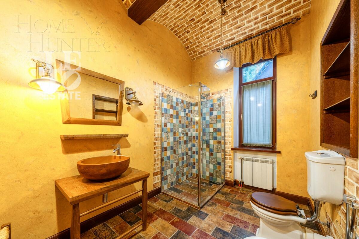 3-этажный коттедж 980 м² с отделкой