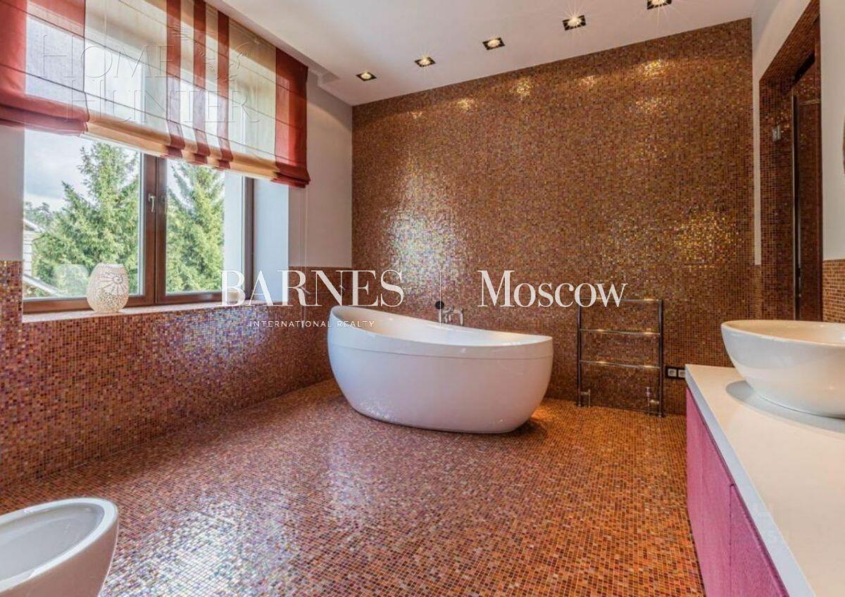 2-этажный коттедж 1 438 м² с отделкой