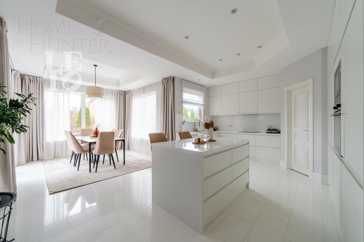 2-этажный коттедж 370 м² с отделкой