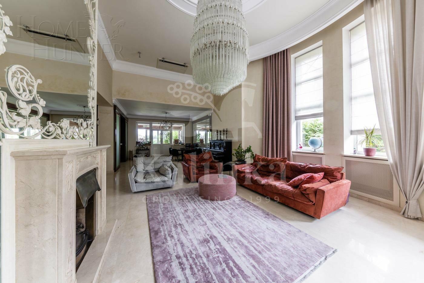 2-этажный таунхаус 450 м² с отделкой