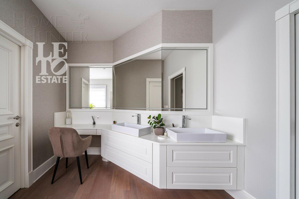 2-этажный коттедж 370 м² с отделкой