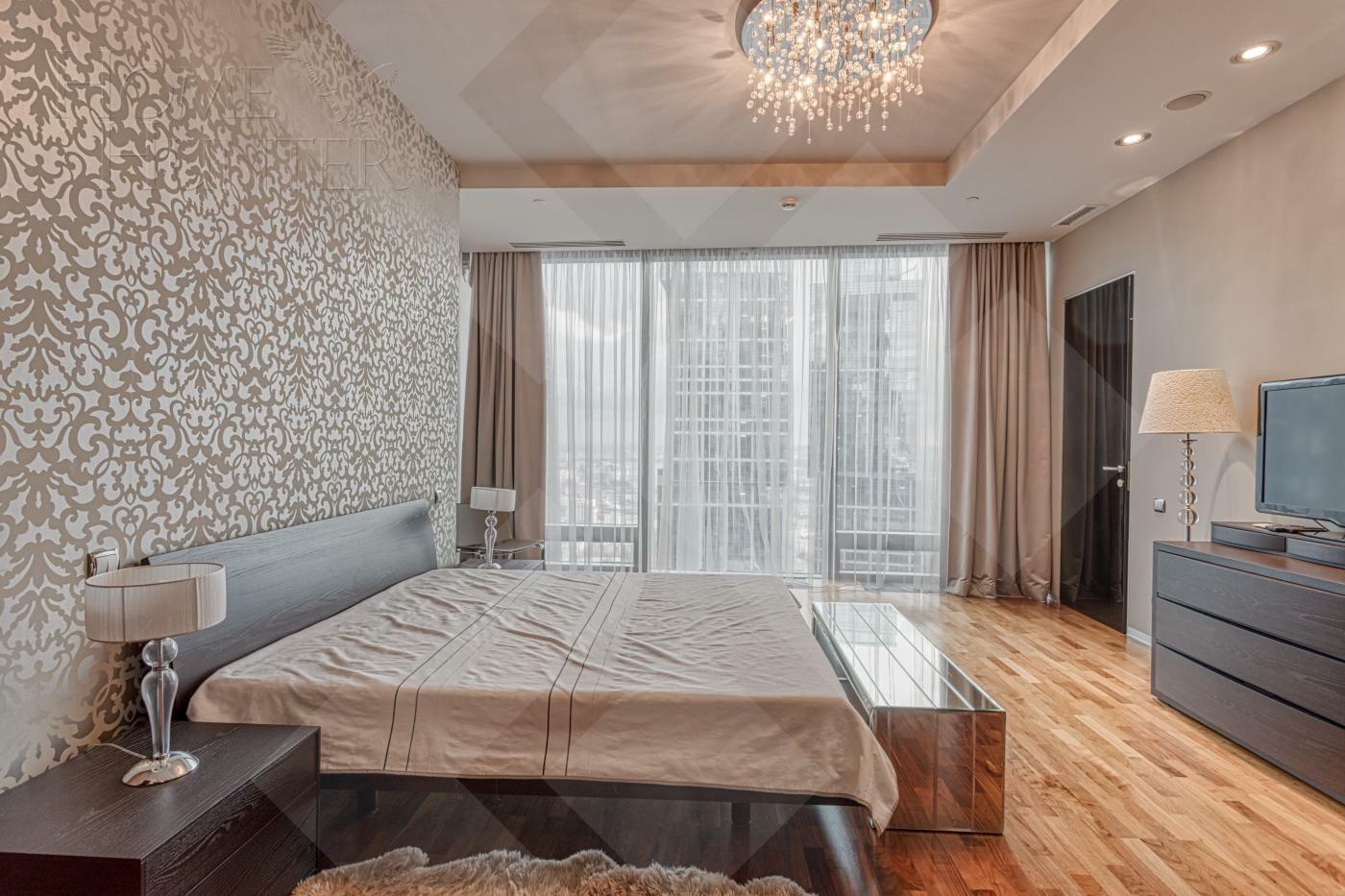 5-КОМН. КВАРТИРА С ОТДЕЛКОЙ 350 М² НА 52 ЭТАЖЕ