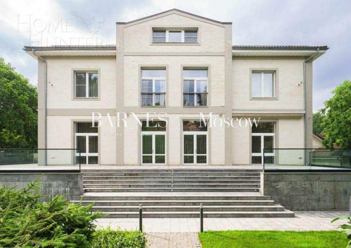 2-этажный коттедж 1 438 м² с отделкой