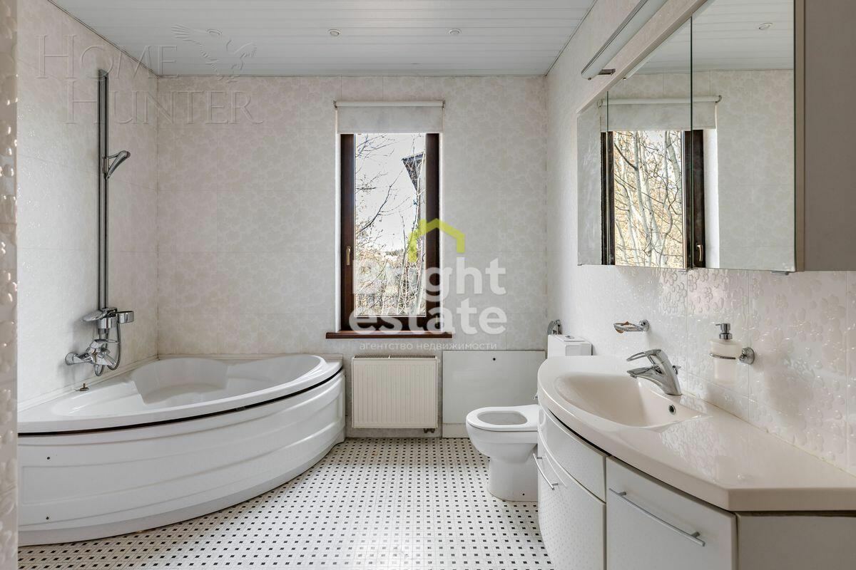 3-этажный коттедж 380 м² с отделкой