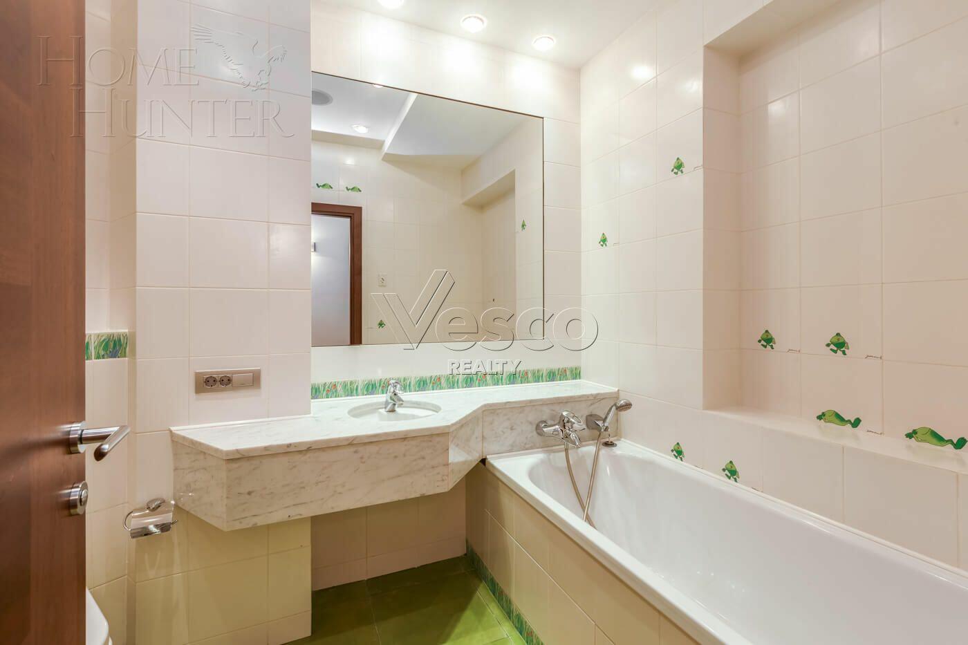 5-КОМН. КВАРТИРА С ОТДЕЛКОЙ 214.2 М² НА 2 ЭТАЖЕ