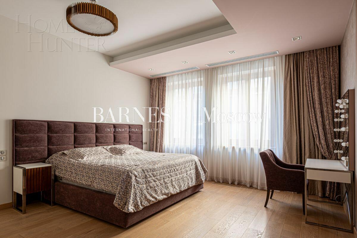 2-УРОВНЕВЫЙ ТАУНХАУС С ОТДЕЛКОЙ 236 М² НА 1 ЭТАЖЕ