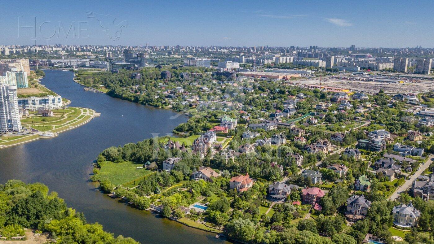 2-этажный коттедж 400 м² с отделкой