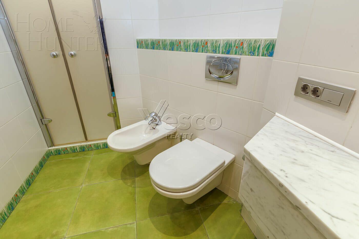 5-КОМН. КВАРТИРА С ОТДЕЛКОЙ 214.2 М² НА 2 ЭТАЖЕ