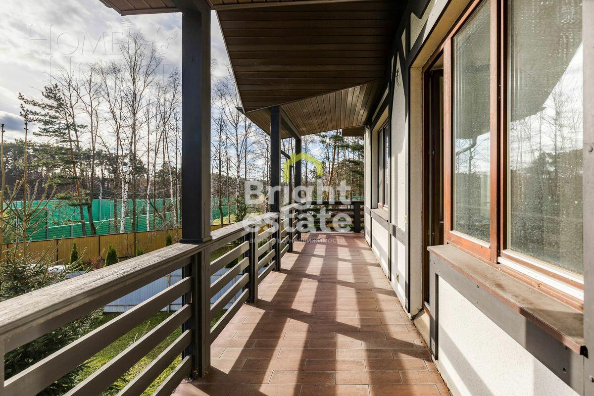 3-этажный коттедж 380 м² с отделкой