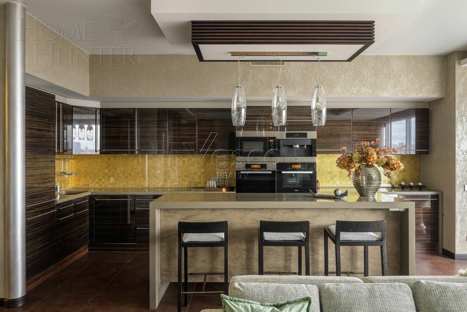 5-КОМН. КВАРТИРА С ОТДЕЛКОЙ 212 М² НА 27 ЭТАЖЕ