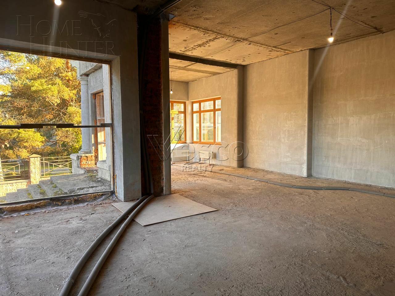 2-этажный коттедж 1 320 м² без отделки