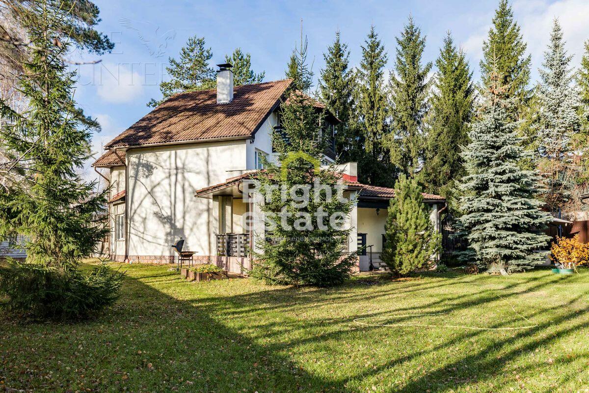 3-этажный коттедж 340 м² с отделкой