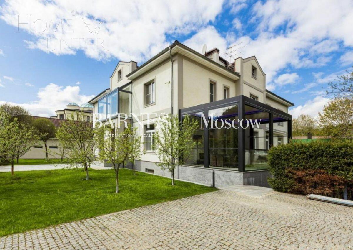 2-этажный коттедж 1 438 м² с отделкой