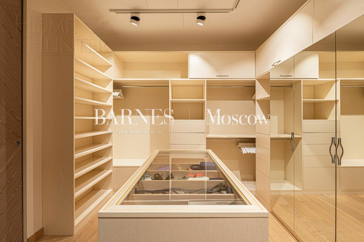 2-УРОВНЕВЫЙ ТАУНХАУС С ОТДЕЛКОЙ 236 М² НА 1 ЭТАЖЕ