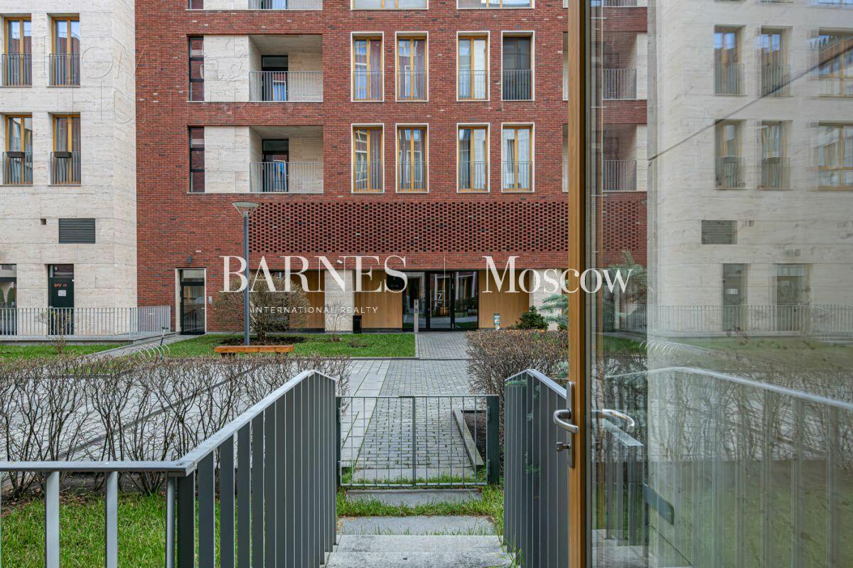 2-УРОВНЕВЫЙ ТАУНХАУС С ОТДЕЛКОЙ 236 М² НА 1 ЭТАЖЕ