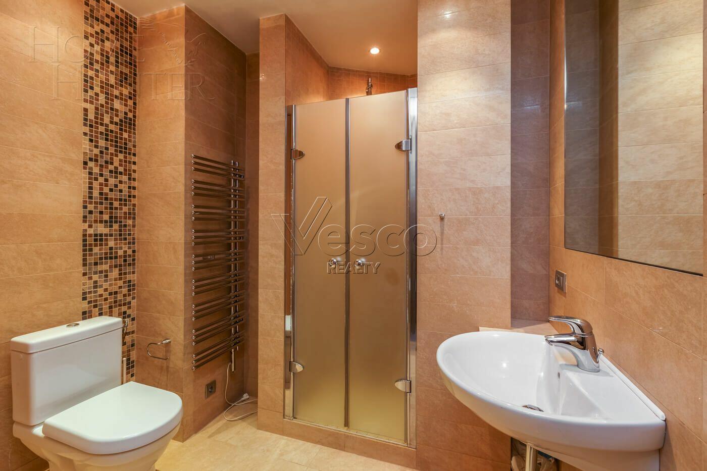 5-КОМН. КВАРТИРА С ОТДЕЛКОЙ 214.2 М² НА 2 ЭТАЖЕ