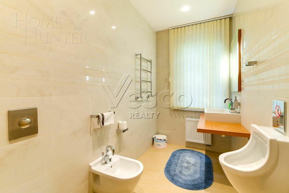 2-этажный коттедж 1 300 м² с отделкой