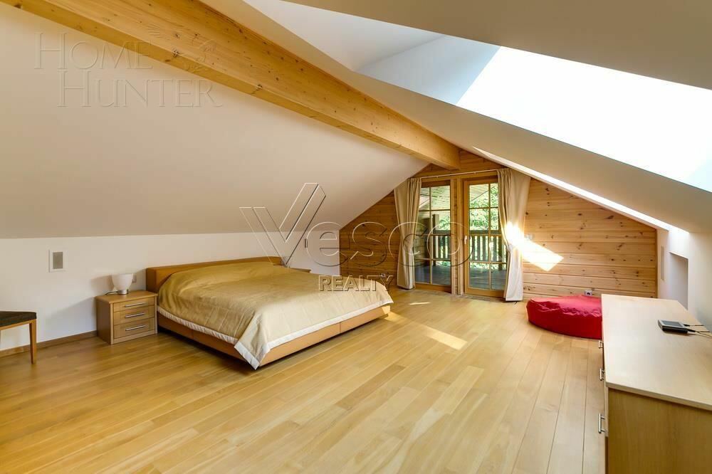 2-этажный коттедж 1 300 м² с отделкой