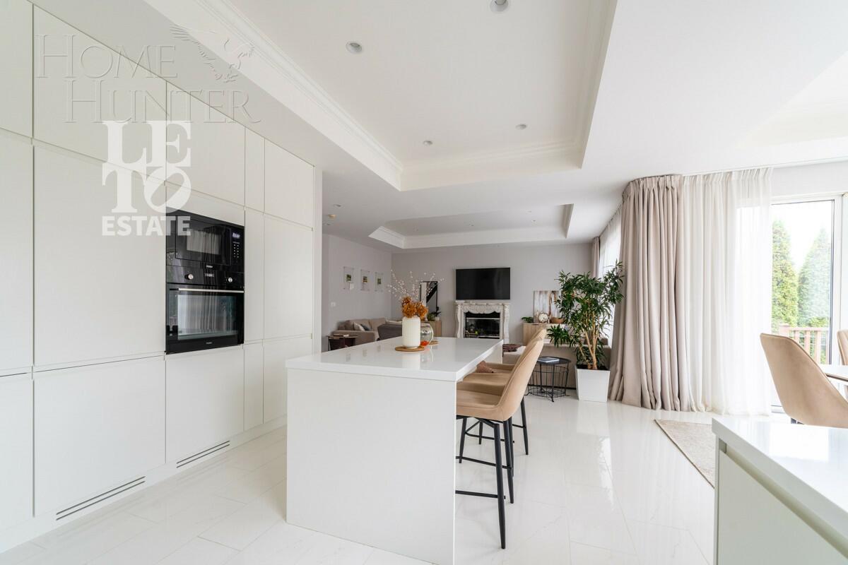 2-этажный коттедж 370 м² с отделкой