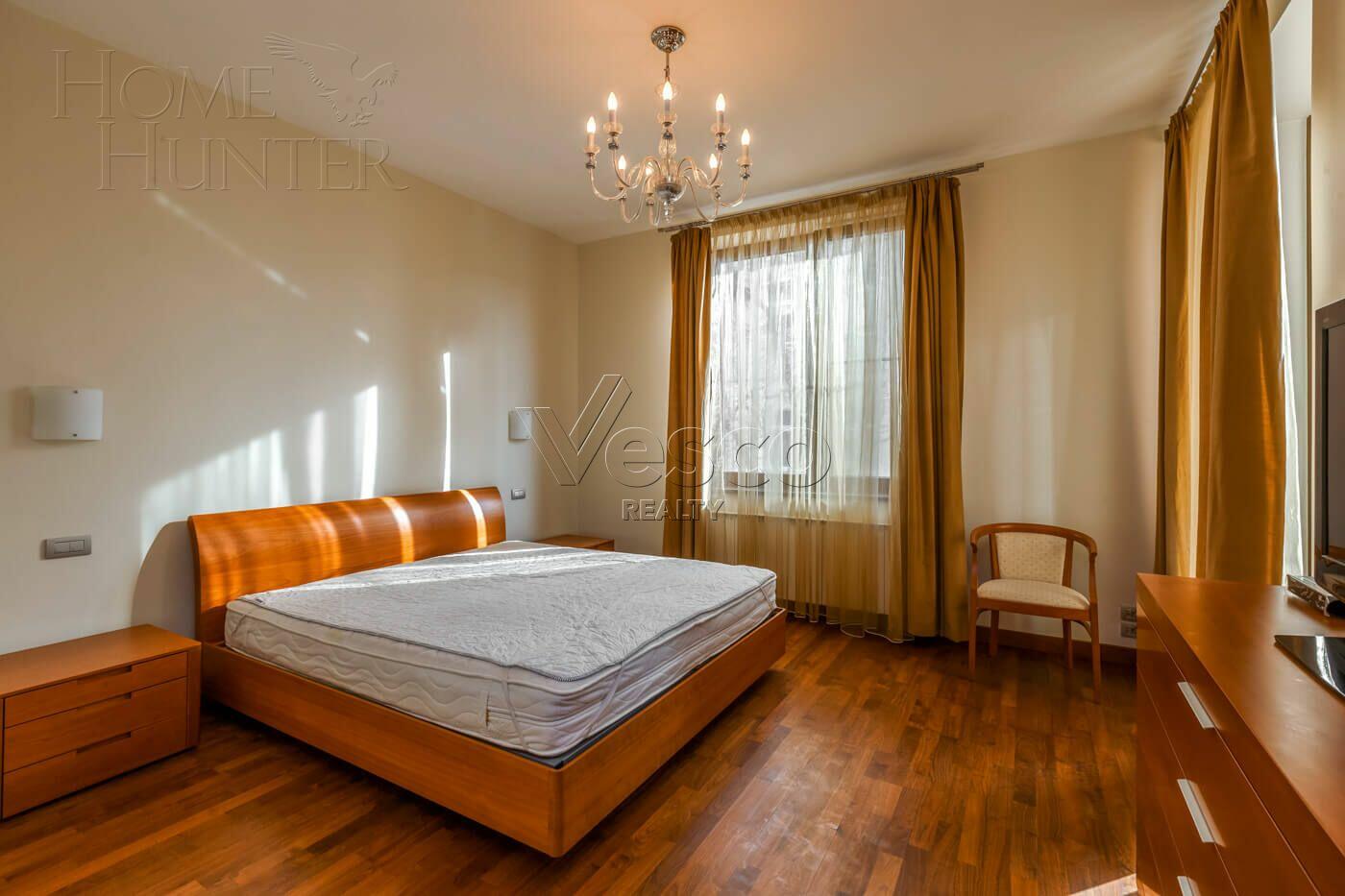 5-КОМН. КВАРТИРА С ОТДЕЛКОЙ 214.2 М² НА 2 ЭТАЖЕ