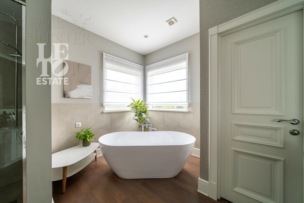 2-этажный коттедж 370 м² с отделкой