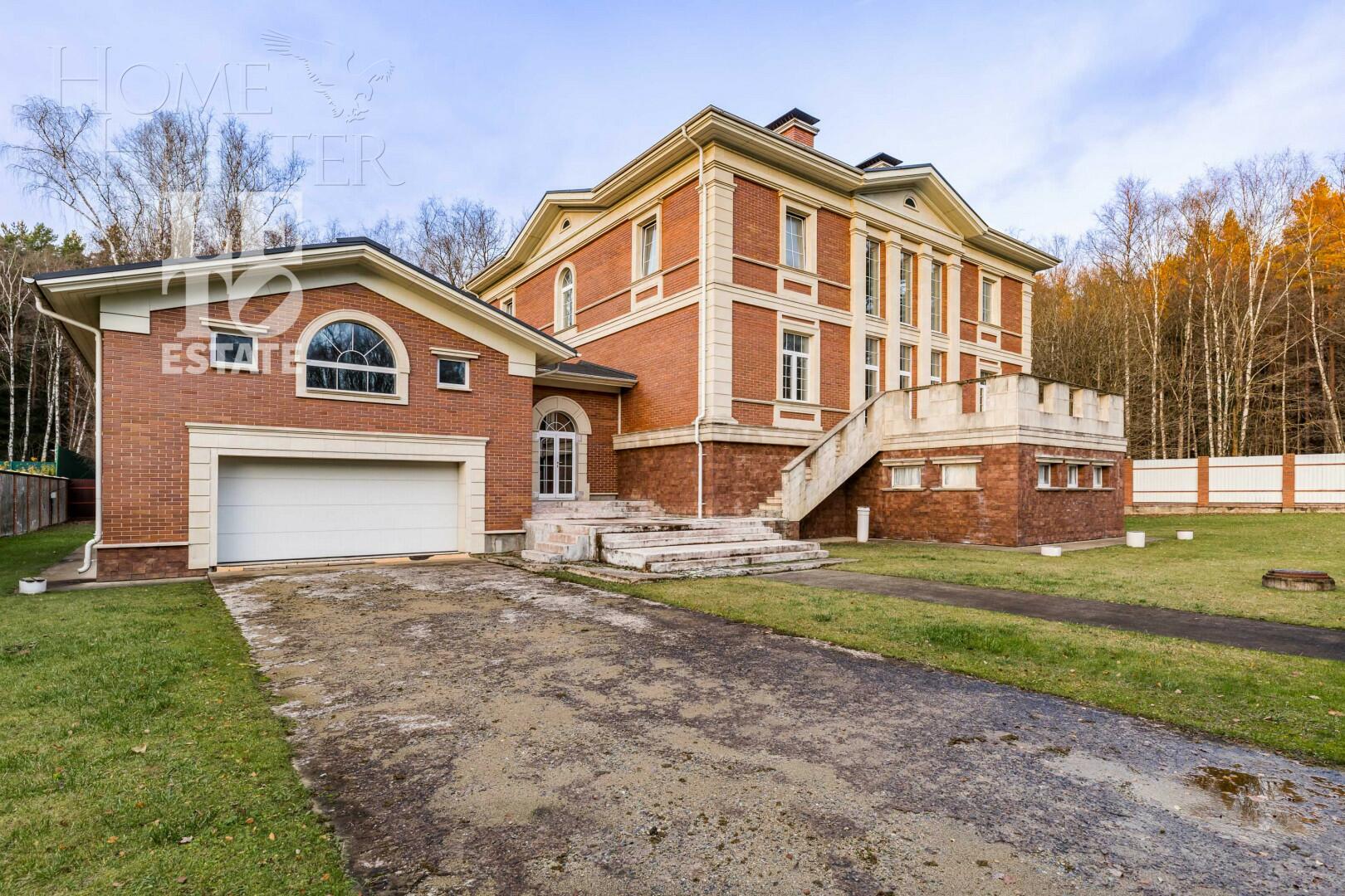 2-этажный коттедж 1 320 м² без отделки