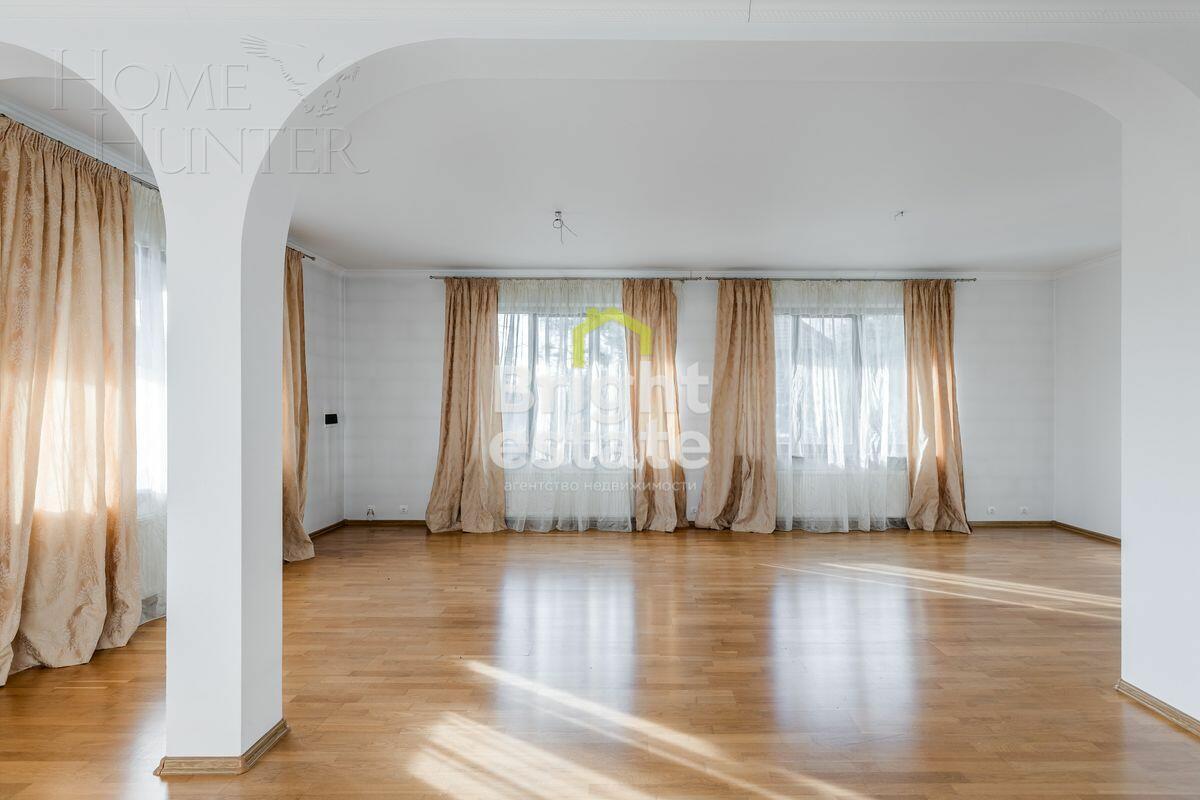 3-этажный коттедж 380 м² с отделкой