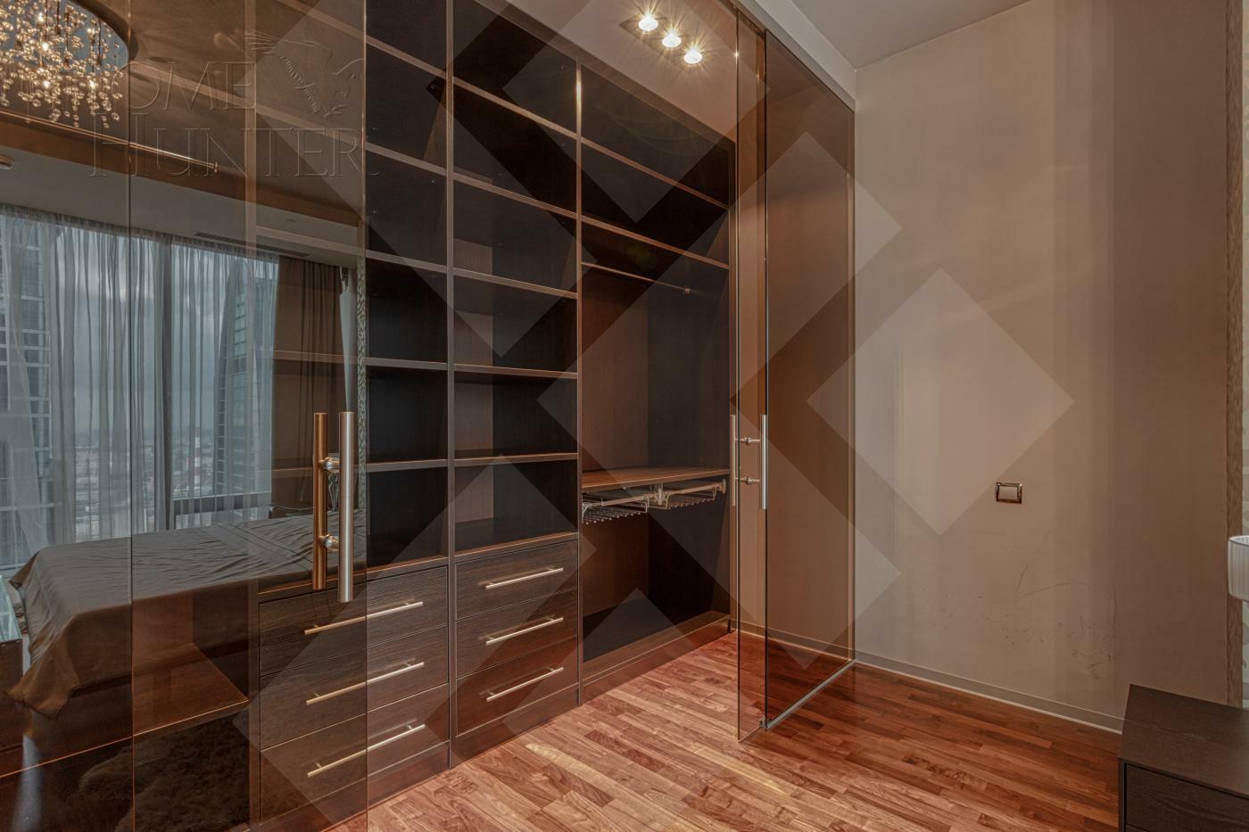 5-КОМН. КВАРТИРА С ОТДЕЛКОЙ 350 М² НА 52 ЭТАЖЕ
