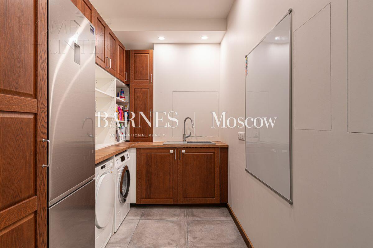 2-УРОВНЕВЫЙ ТАУНХАУС С ОТДЕЛКОЙ 236 М² НА 1 ЭТАЖЕ