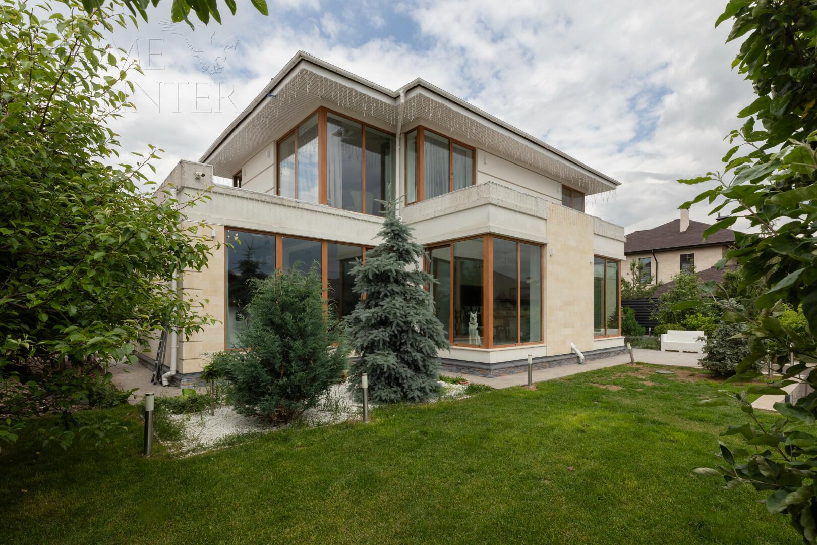 2-этажный коттедж 470 м² с отделкой