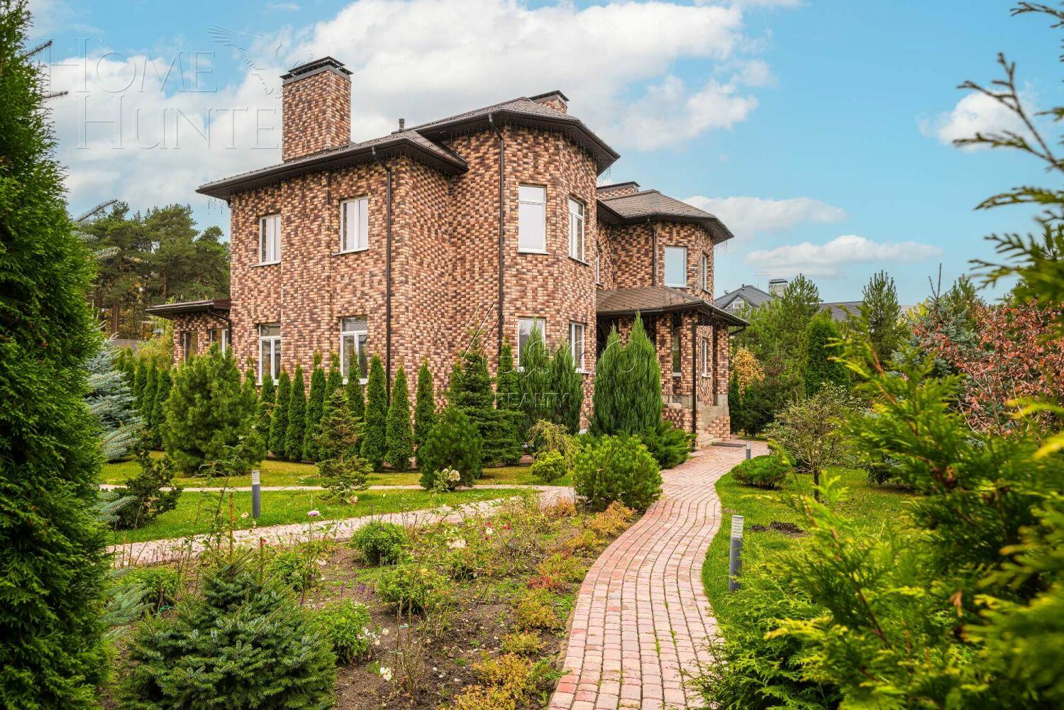 2-этажный коттедж 700 м² с отделкой