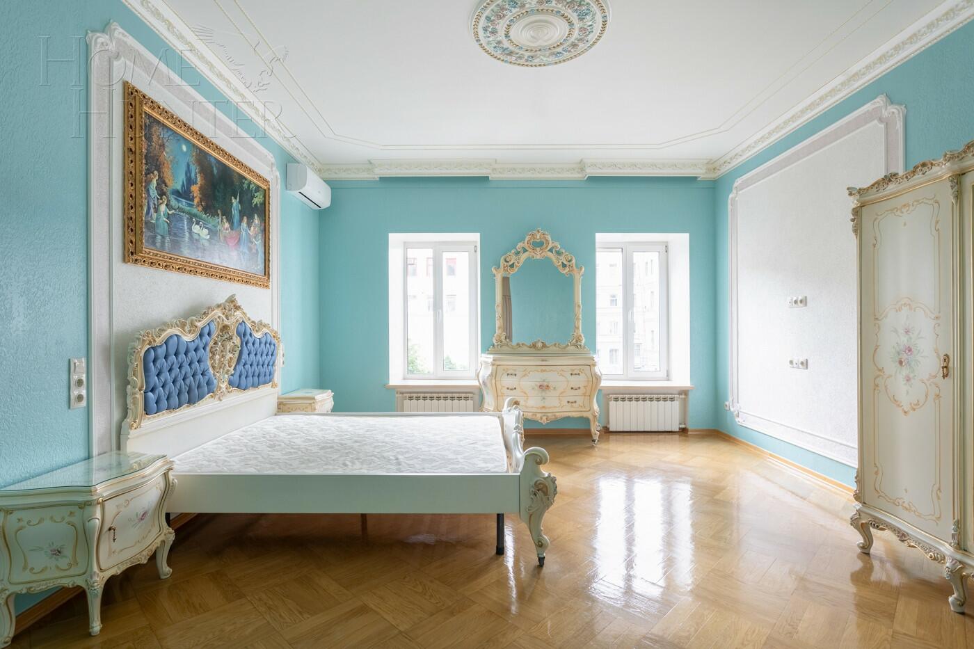 5-КОМН. КВАРТИРА С ОТДЕЛКОЙ 202.6 М² НА 3 ЭТАЖЕ