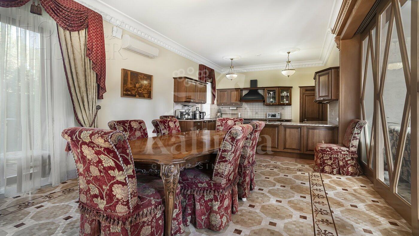 2-этажный коттедж 955 м² с отделкой