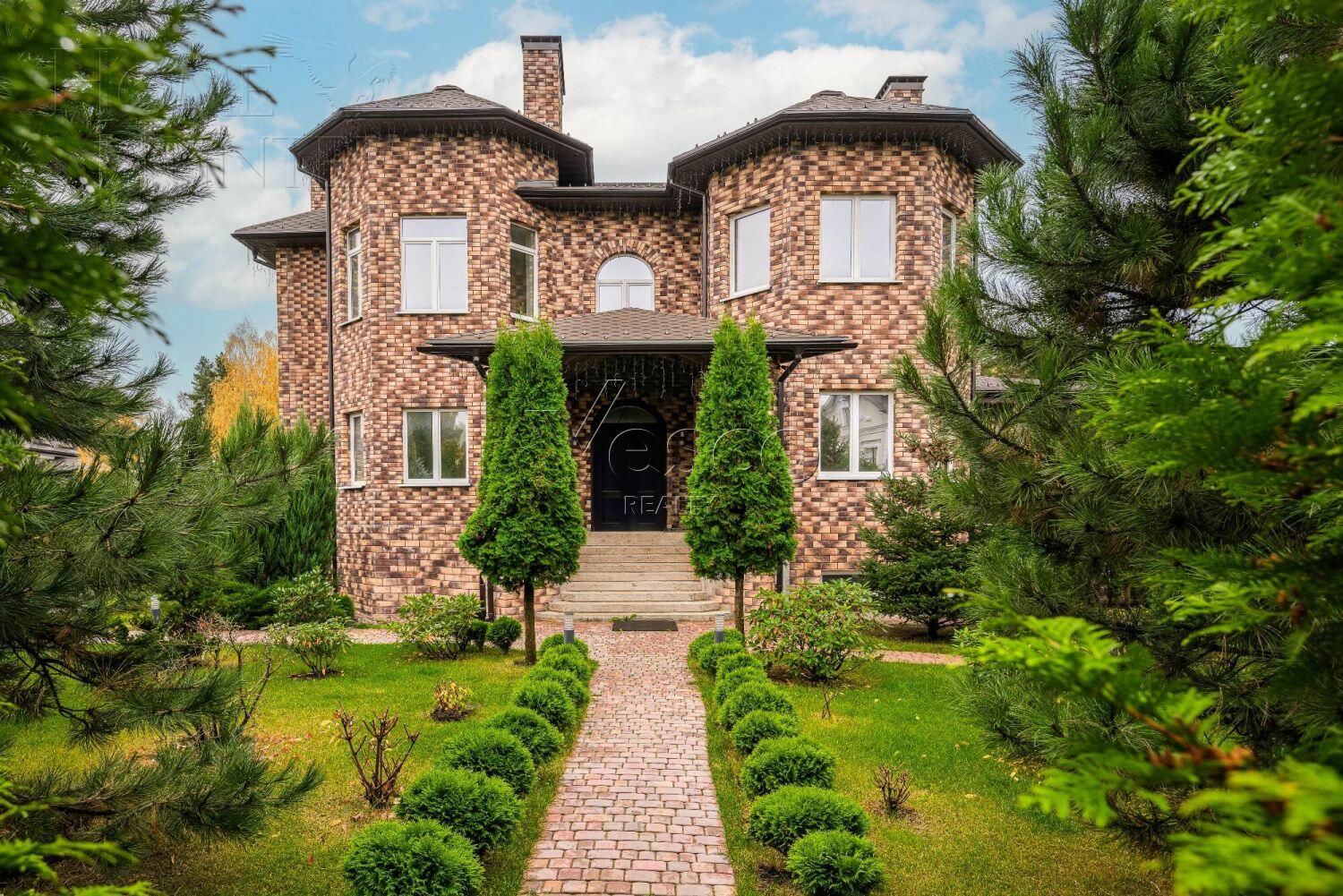 2-этажный коттедж 700 м² с отделкой