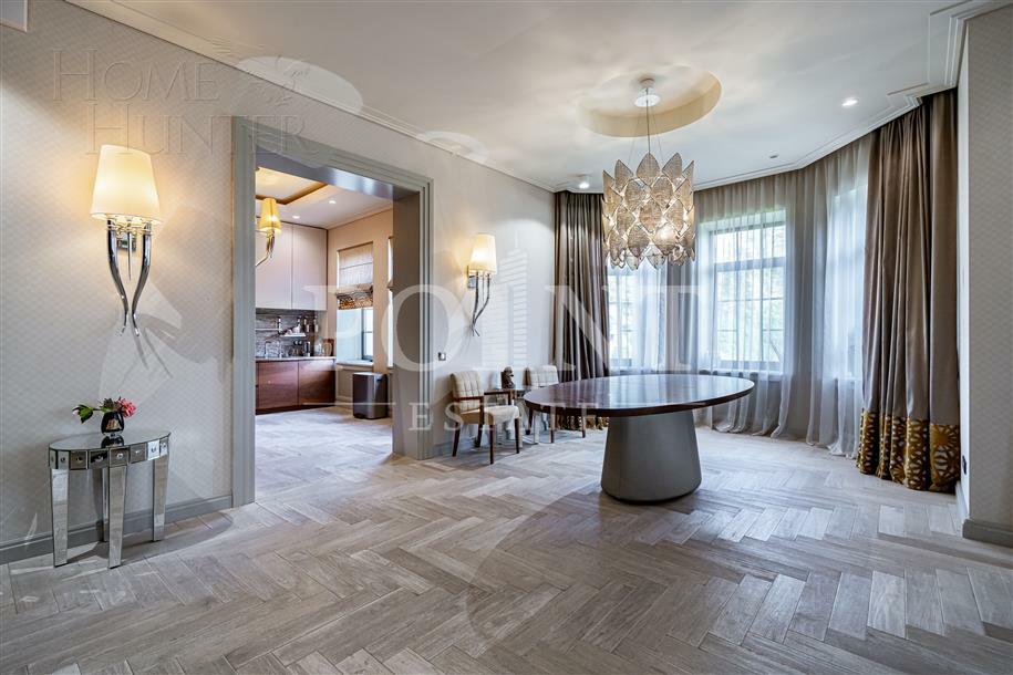 2-этажный коттедж 373 м² с отделкой