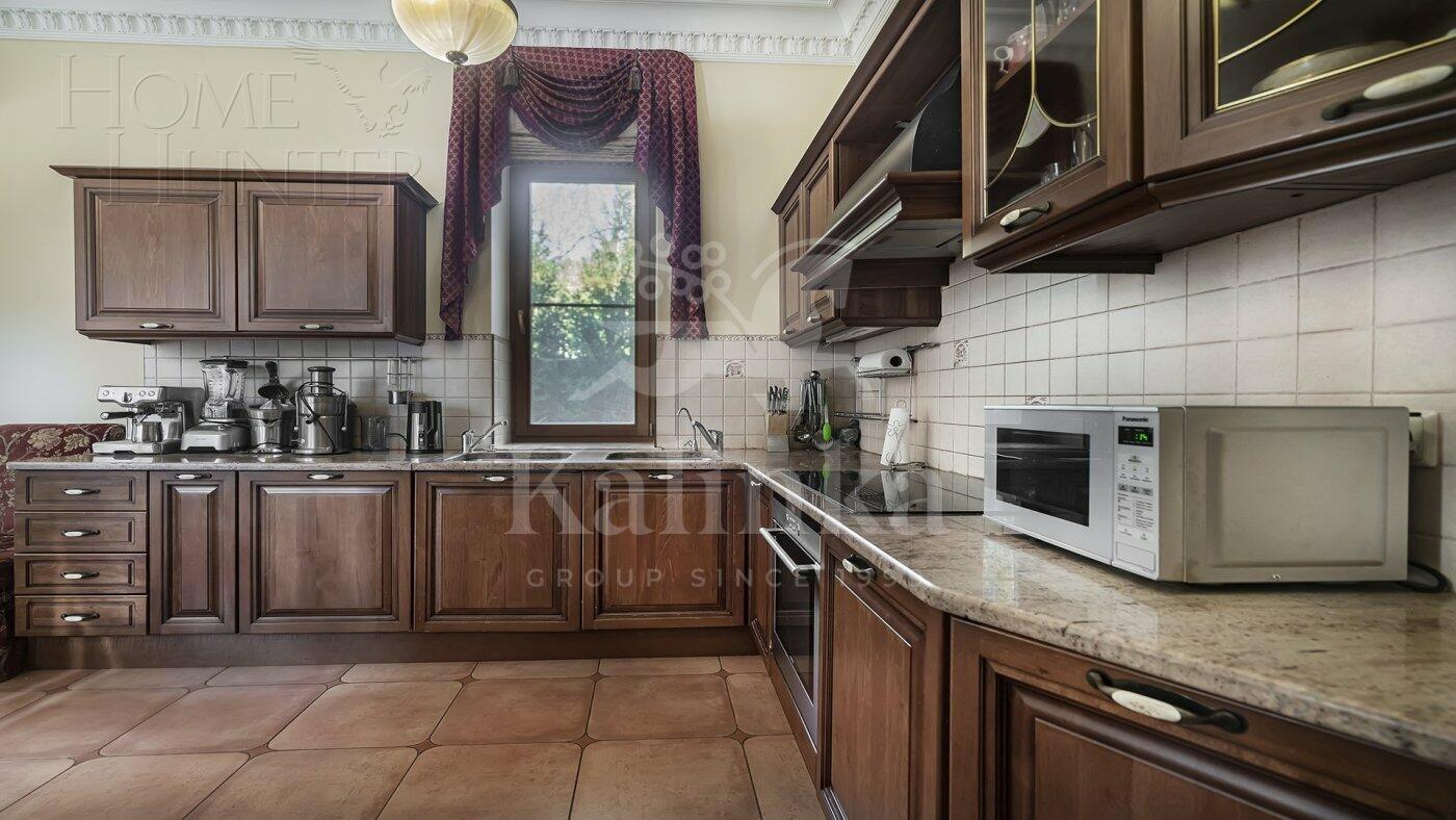 2-этажный коттедж 955 м² с отделкой