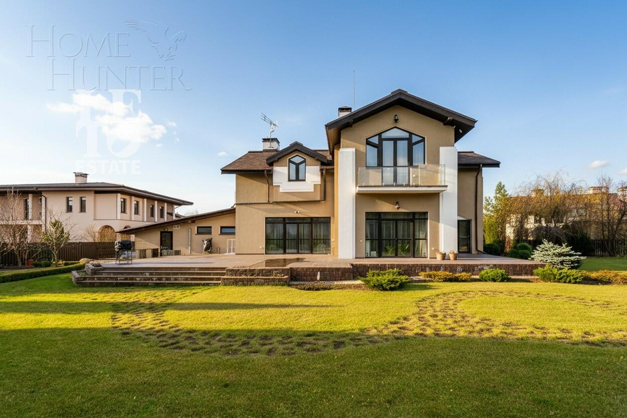 2-этажный коттедж 284.9 м² с отделкой