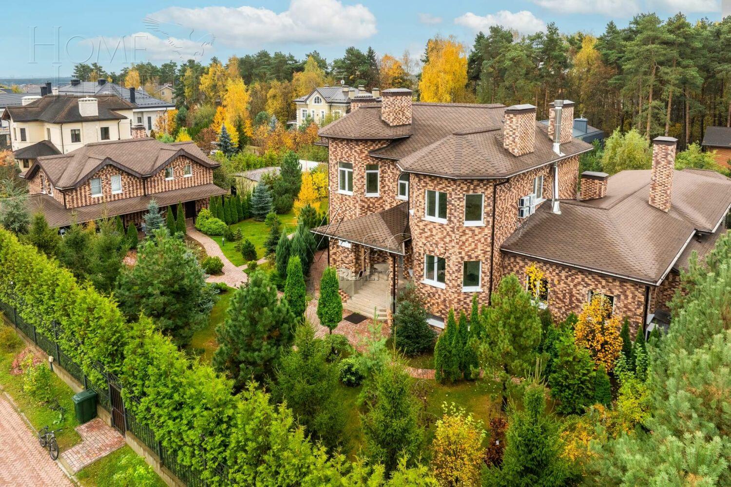 2-этажный коттедж 700 м² с отделкой