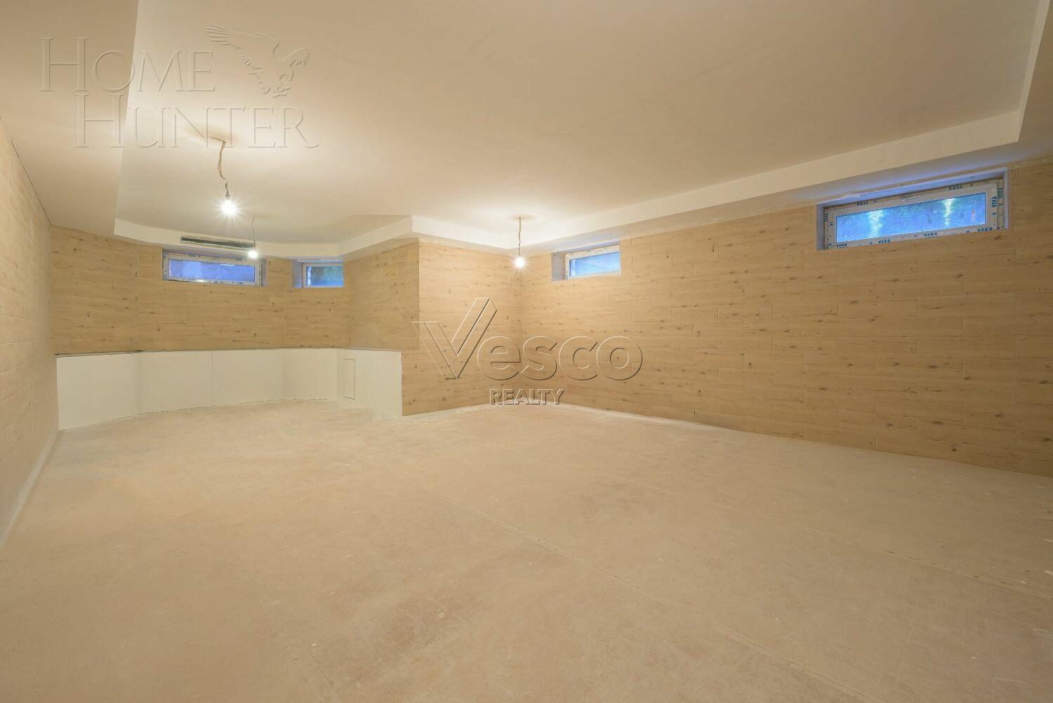 2-этажный коттедж 700 м² с отделкой