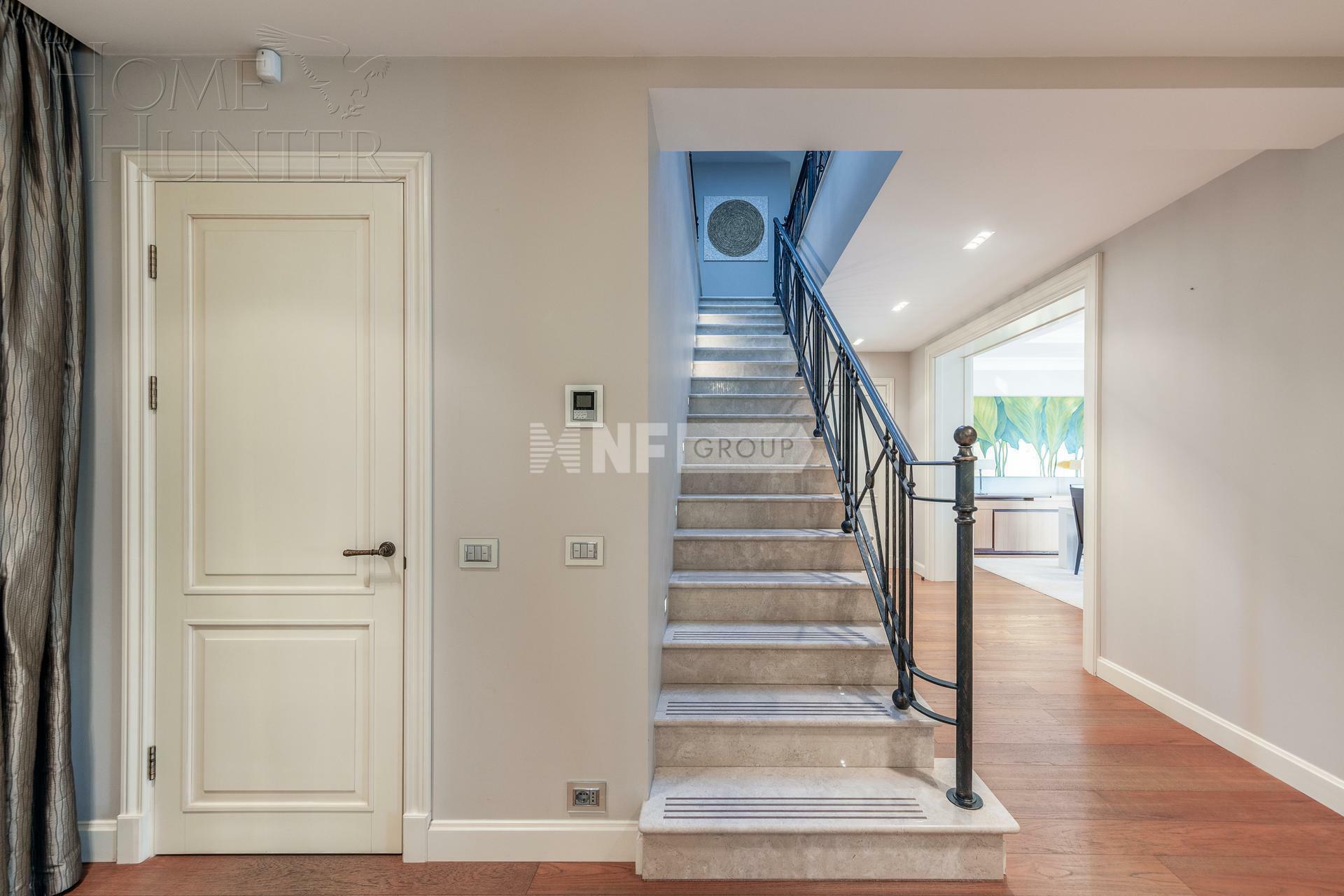 2-этажный коттедж 1 067 м² с отделкой