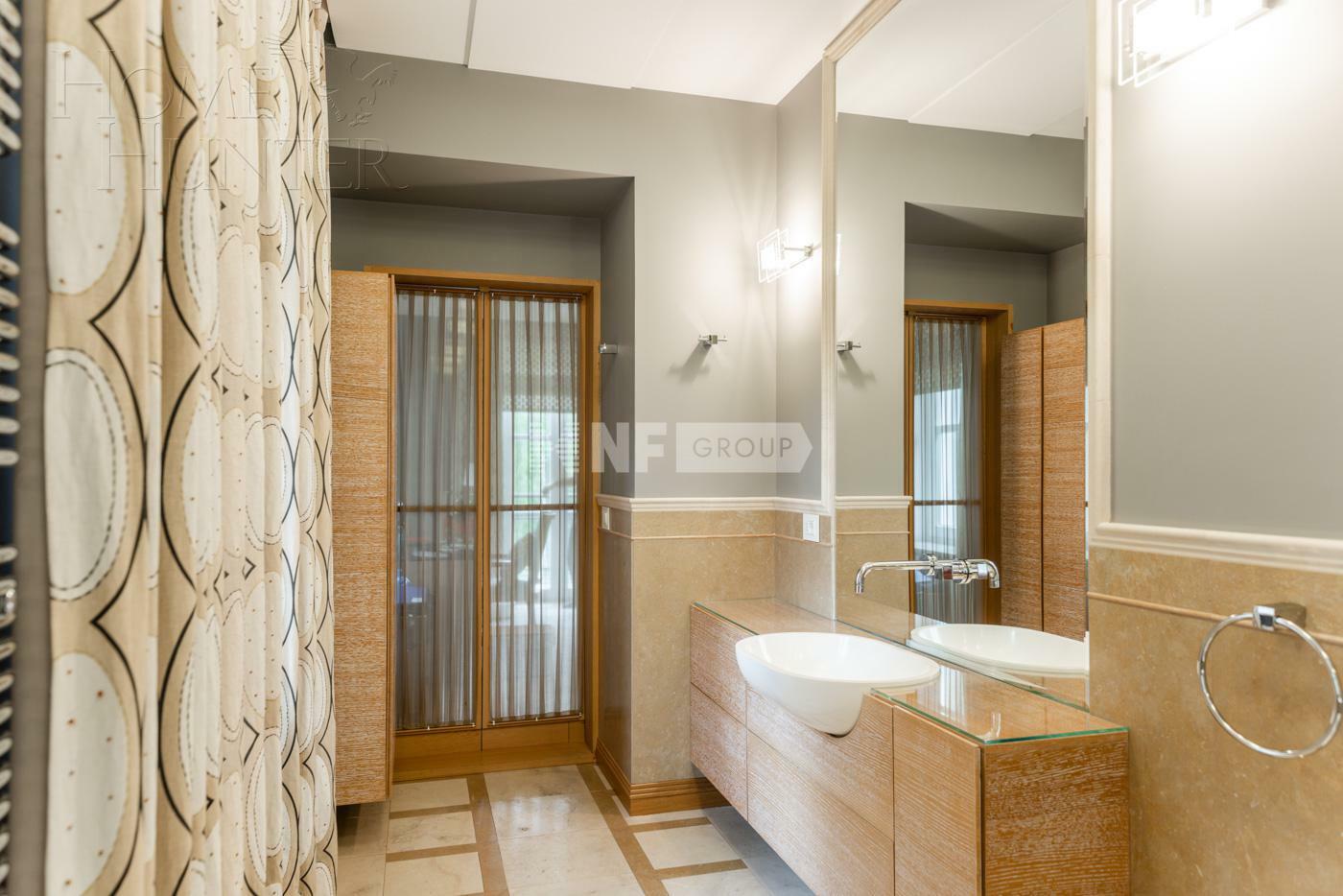 2-этажный коттедж 1 067 м² с отделкой