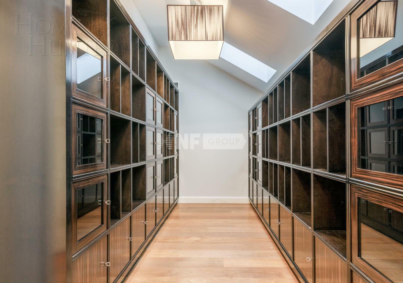 2-этажный коттедж 1 067 м² с отделкой