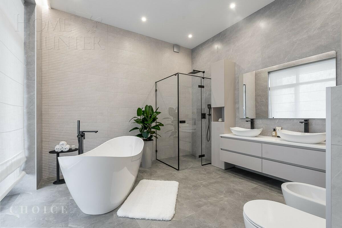 2-этажный коттедж 300 м² с отделкой