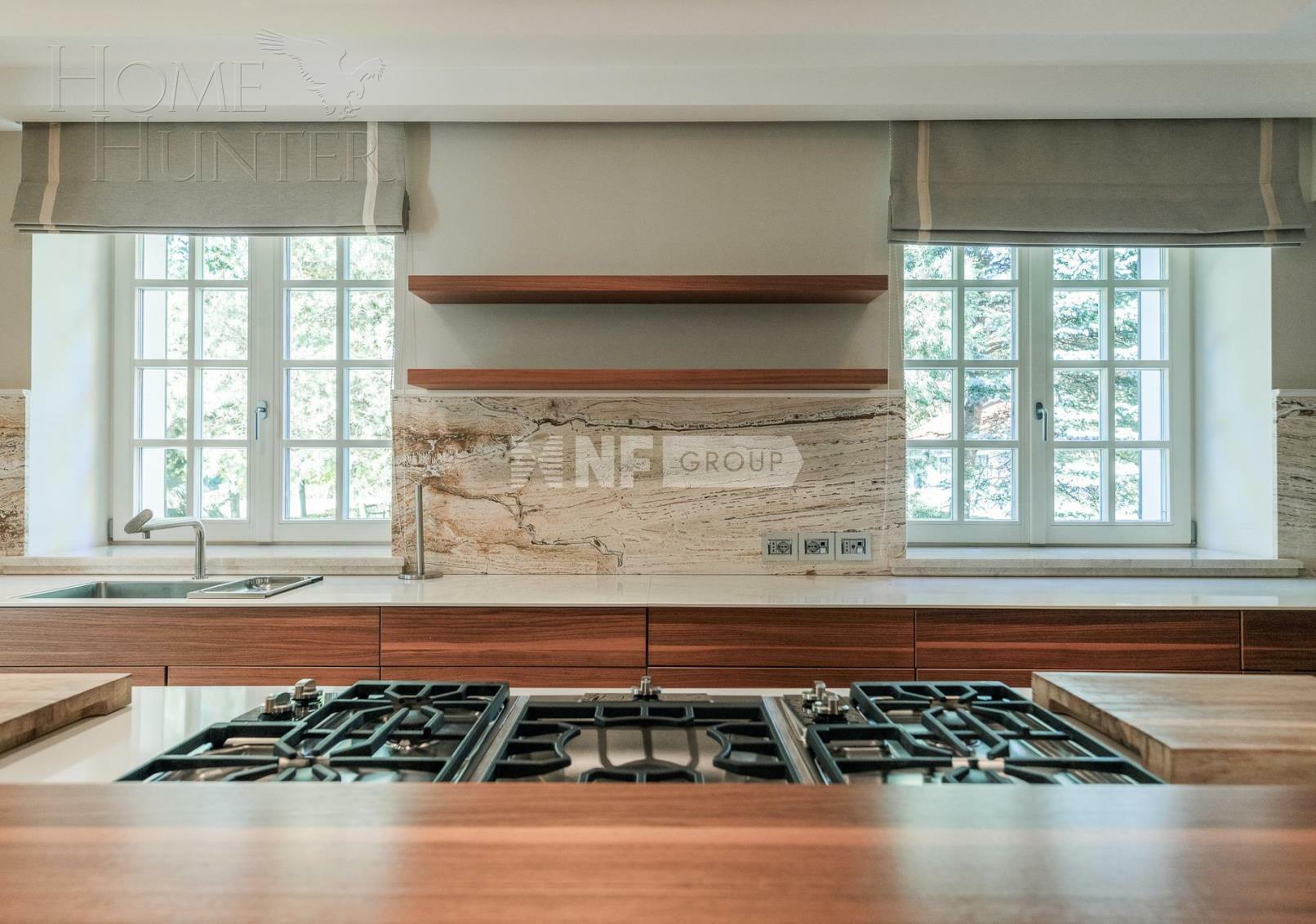 2-этажный коттедж 1 067 м² с отделкой