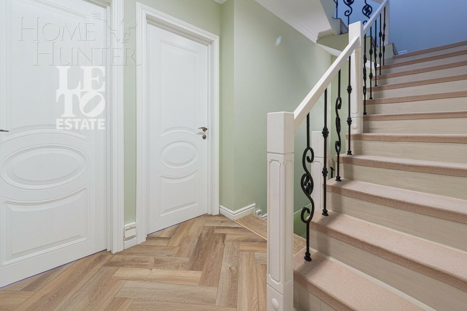 2-этажный таунхаус 200 м² с отделкой